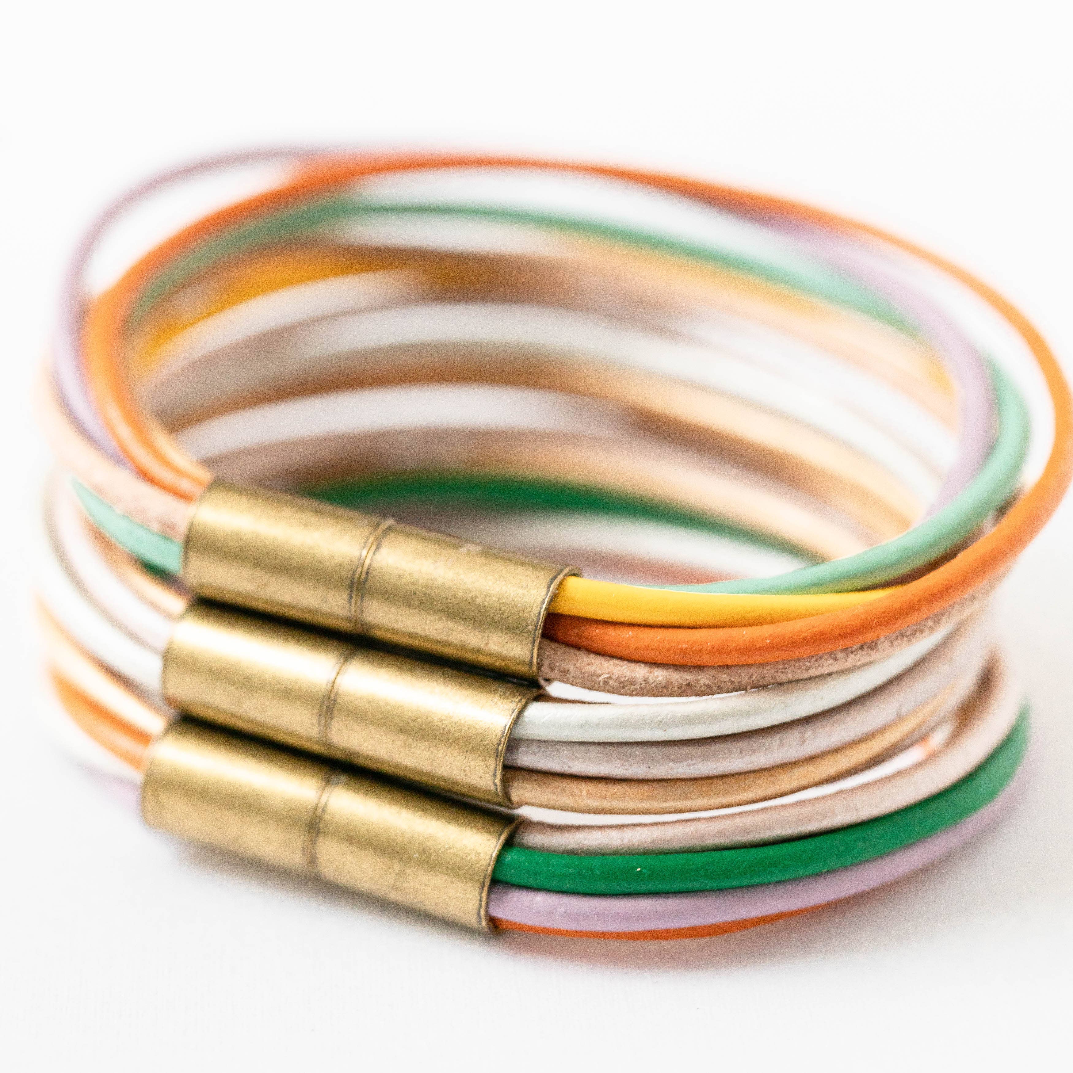 Magnetic Colorful Bracelet: No.3 / 6.5"