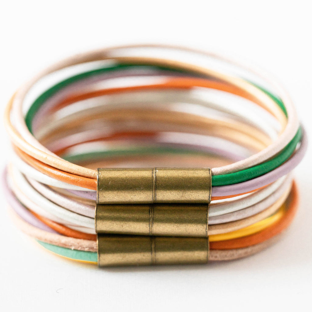 Magnetic Colorful Bracelet: No.3 / 6.5"