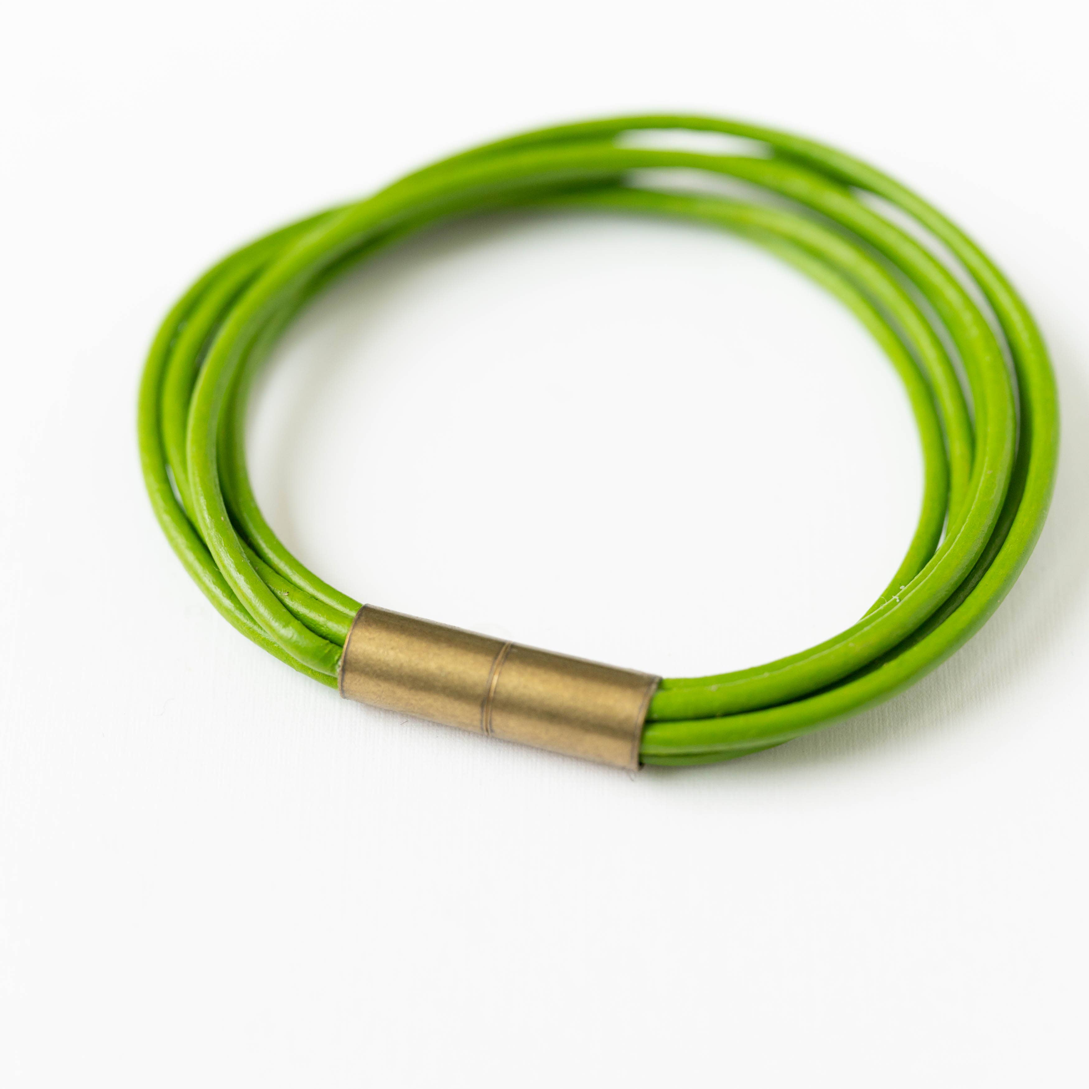 Magnetic Multi Cord Leather Bracelet: Gold / 7"