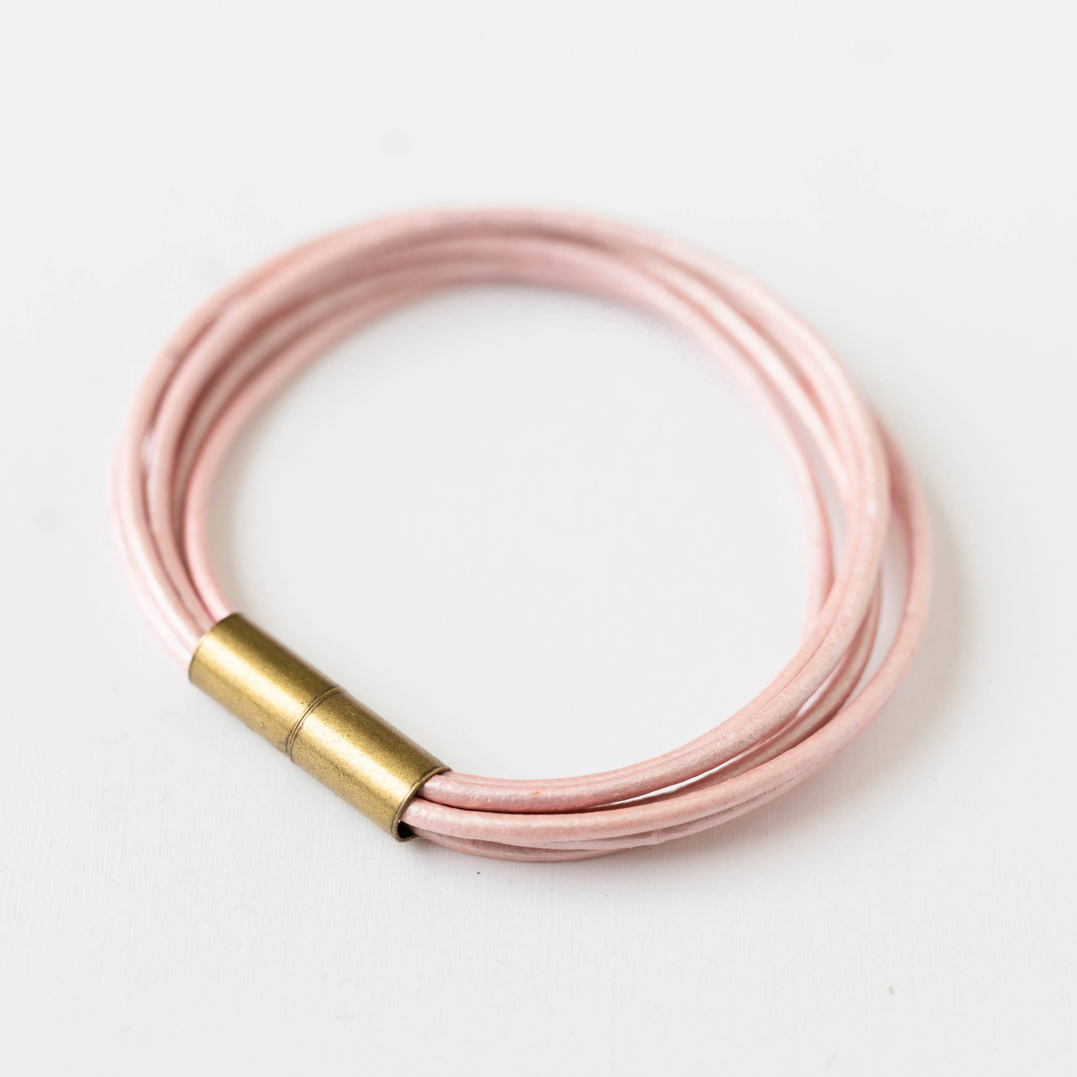 Magnetic Multi Cord Leather Bracelet: Green / 7"
